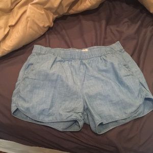Small loose fit short from Madewell.